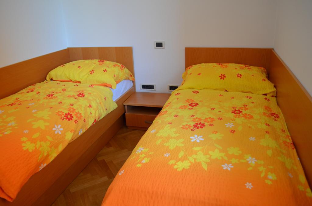 Apartment Brumec Bohinj Pokoj fotografie